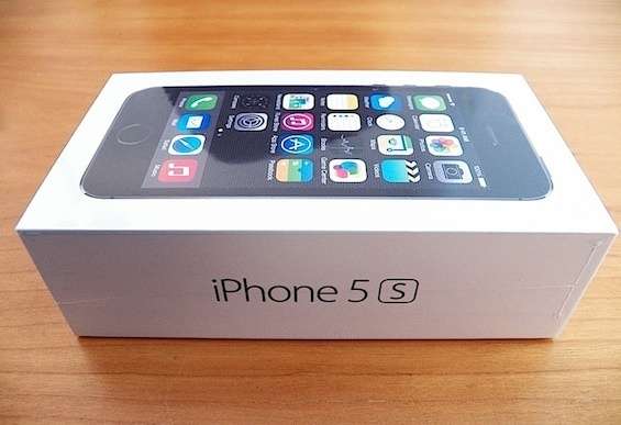 Apple iphone 5s brand new in the box